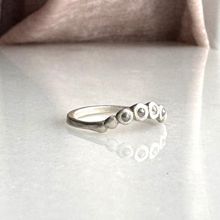 High Curved Diamond Band